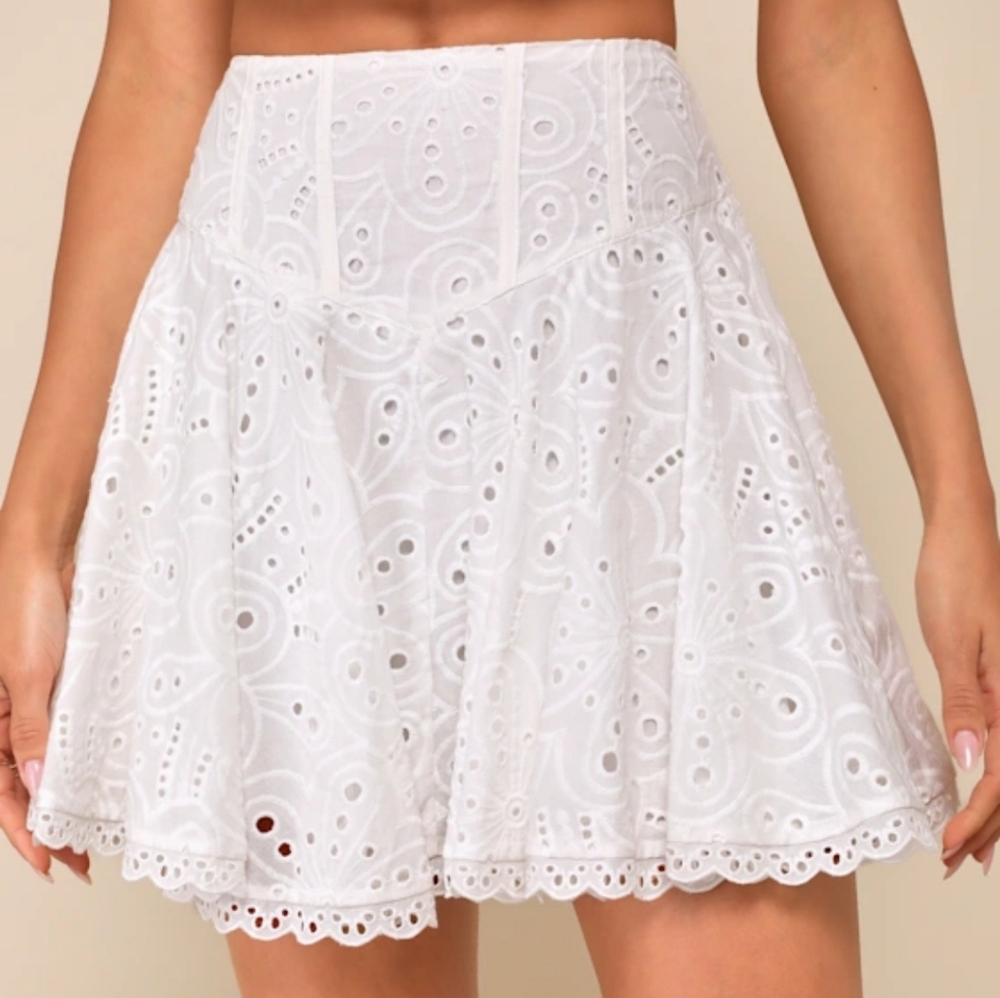 COQUETTE RESORT SKIRT ( NWOT)